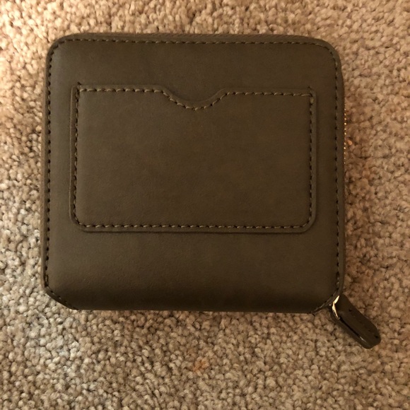 Small zip synthetic leather wallet, Olive color. - Picture 2 of 7
